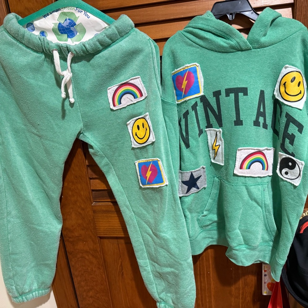 Vintage Havana Mint Green Pullover and sweatpants set